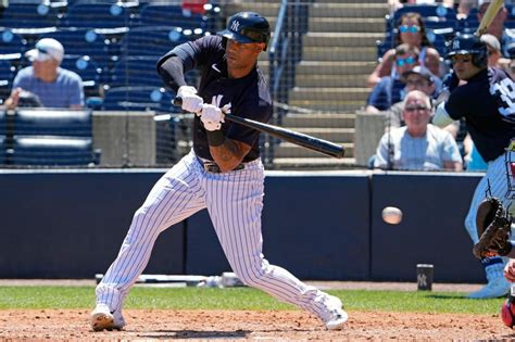 Aaron Boone’s latest Aaron Hicks comments show how far outfielder has fallen
